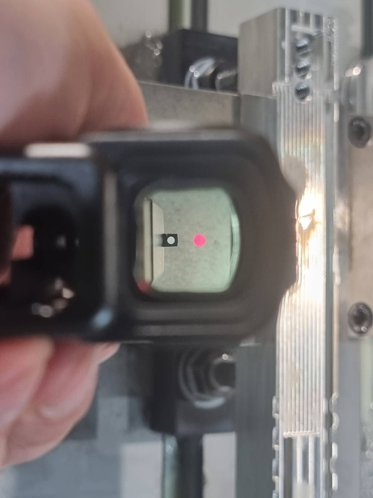 Aimpoint ACRO monterad på Glock med vårt superlåga montage