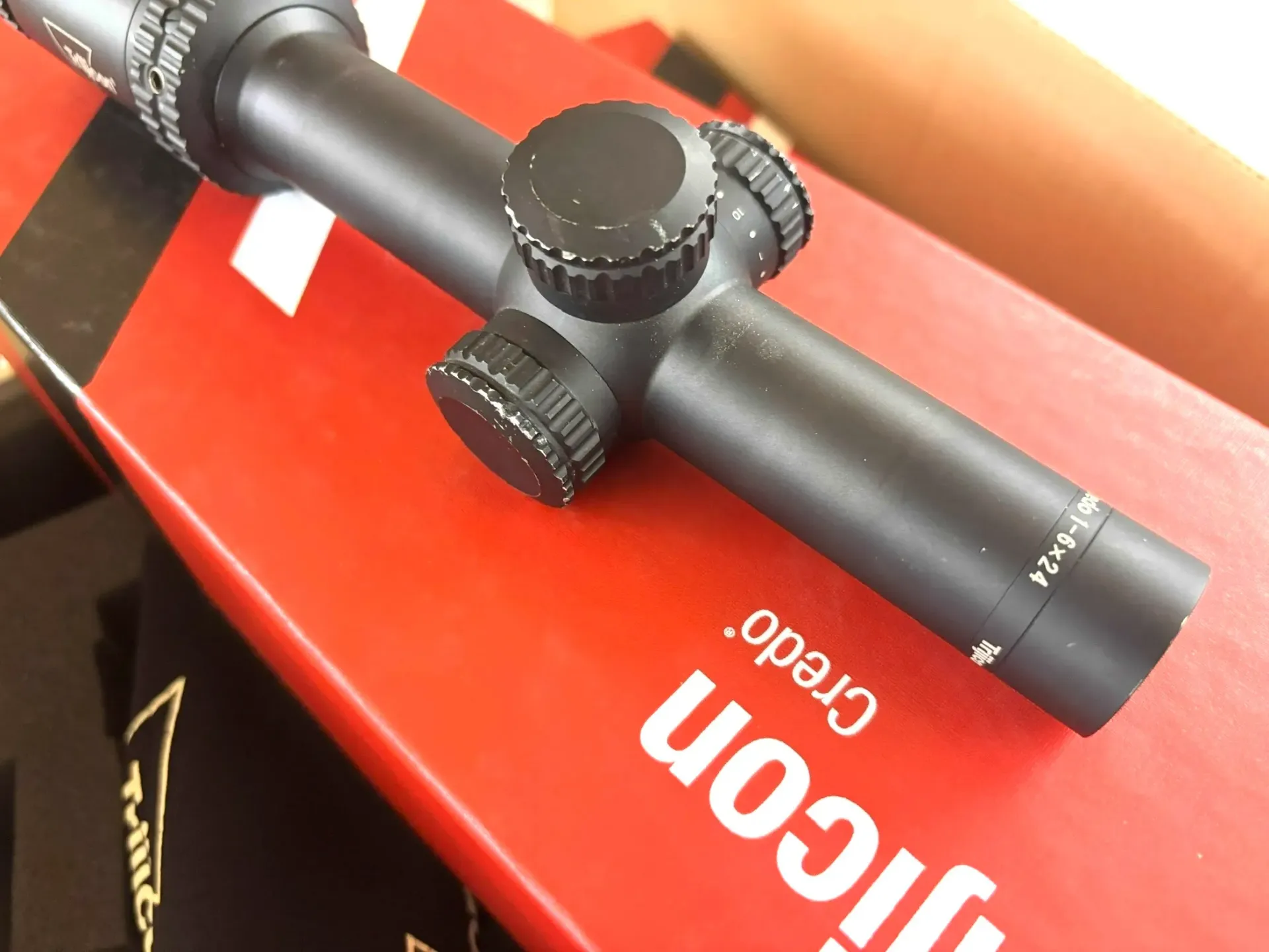 Trijicon Credo® 1-6x24  (FFP) Red MRAD, Begagnad